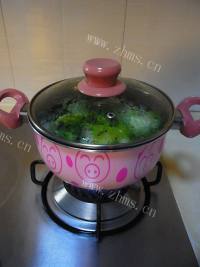 自制奶白菜鸡肉汤做法图解11)