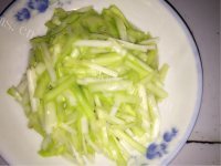 营养的清炒韭黄做法图解6)