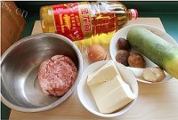 美味的萝卜丝豆腐玉米面肉饼做法图解1)
