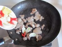 干锅土豆片做法图解6)