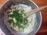 自制葱香苏打饼干做法图解5)