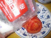 妈妈教我做糖拌西红柿做法图解4)
