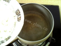 唇齿留香的水晶饺做法图解3)