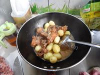 家常菜小土豆烧排骨做法图解11)