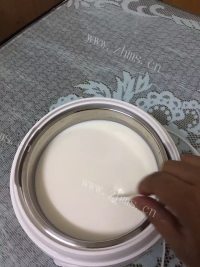 美味的家制酸奶做法图解3)