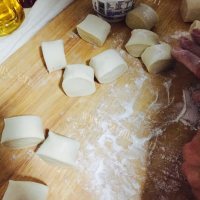 美味的白菜肉包做法图解10)