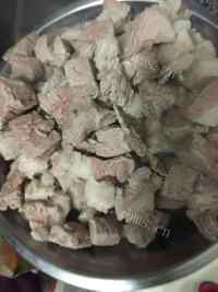 美味的高压锅焖猪肉做法图解2)