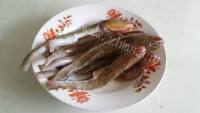 嫩滑的酱楞巴鱼做法图解1)