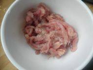 家常菜香菜炒肉丝做法图解3)