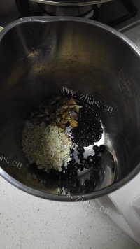 香浓的核桃五谷米糊做法图解2)