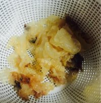 营养丰富的凉拌海蜇皮做法图解3)