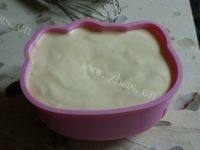 好吃不腻的炼乳戚风蛋糕做法图解11)