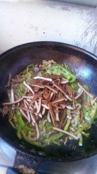 家常菜青椒肉丝炒香干
