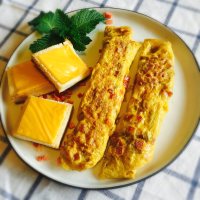 自制胡萝卜鸡蛋卷