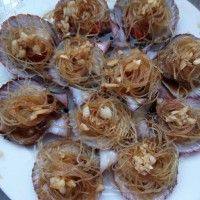 美味的蒜蓉粉丝蒸扇贝做法图解3)