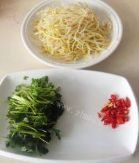 家常菜黄豆芽炒粉丝做法图解2)