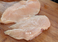 香辣的辣味鸡胸条做法图解1)