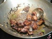 家常菜蒜茸豆豉爆排骨做法图解5)