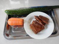 色味俱全的黄瓜拌香干做法图解1)