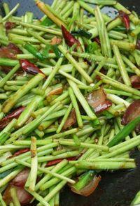 家常菜藜蒿炒腊肉