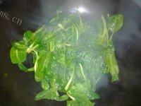 诱人的蒜泥菠菜做法图解5)