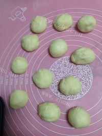 自制小蘑菇面包做法图解5)