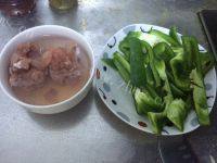 家常菜青椒肉丝做法图解1)