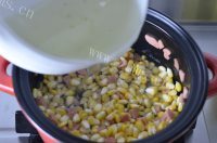 自制浓汤火腿玉米浓汤做法图解6)