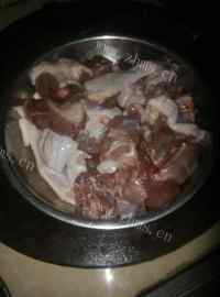 家常菜红烧鸭肉做法图解2)