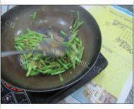 秘制清炒豆角做法图解5)