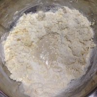 自制豆沙卷面包做法图解3)
