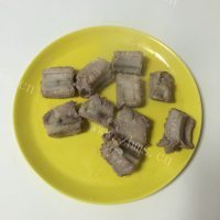 好吃的胡萝卜排骨汤做法图解3)