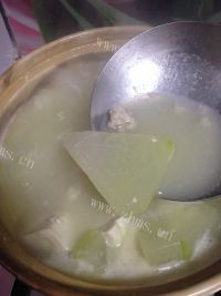 美味的骨汤冬瓜丸子煲做法图解22)