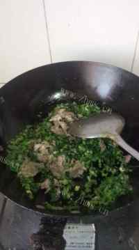 秘制牛肉菠菜饼做法图解5)