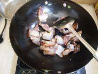 家常菜酸菜炒腊肉做法图解4)