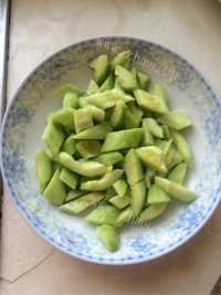 简单的凉拌黄瓜做法图解2)
