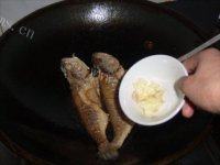 家常菜黄鱼豆腐汤做法图解6)