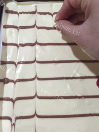 自制千叶纹蛋糕卷做法图解9)