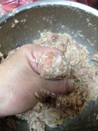 垂涎欲滴的干炸丸子做法图解9)