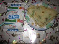 自己做的葱花油饼