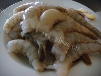 美味的姜葱大虾做法图解1)