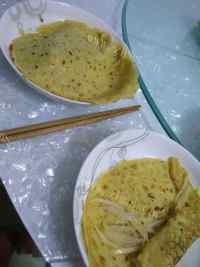 美味的韭黄鸡蛋饼配土豆丝做法图解8)