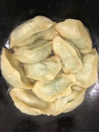韭菜猪肉煎饺做法图解11)