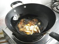 家常菜萝卜干炒腊肉做法图解4)