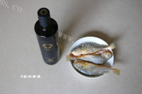 美味的干煎黄花鱼做法图解1)
