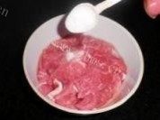 美味的耗油牛肉做法图解4)