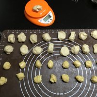自制枣泥菊花酥做法图解12)