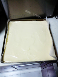 自制草莓酱蛋糕卷做法图解10)