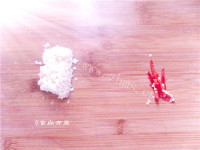 美味的蒜蓉XO酱蒸大虾做法图解4)