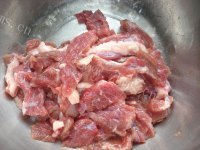 美味的杭椒牛柳做法图解3)